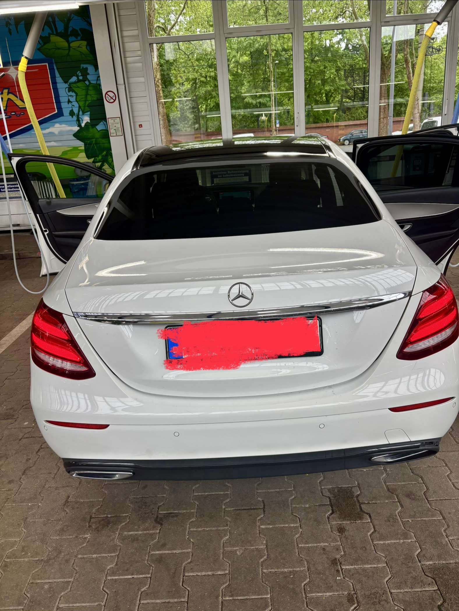 Second hand Mercedes Benz E-Class 