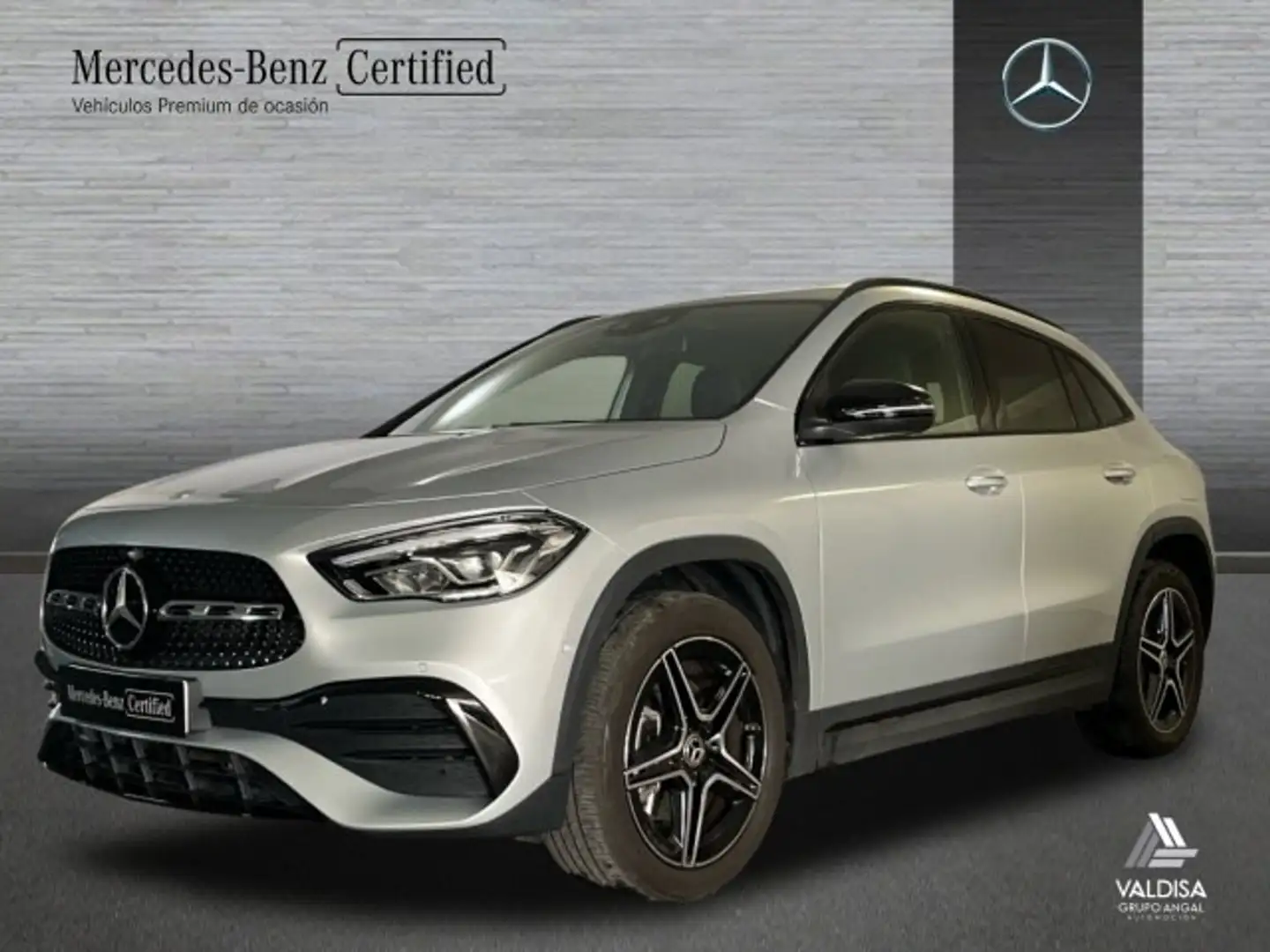 Mercedes-Benz GLA 180 250 e AMG Line (EURO 6d) - 1