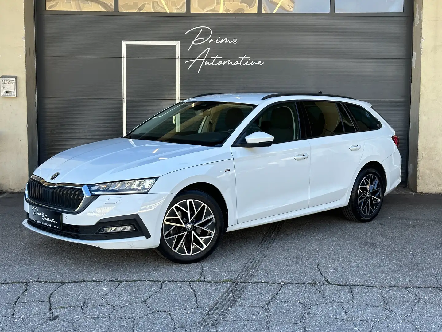 Skoda Octavia Clever 2,0TDI DSG LED* ACC* Kamera* ab € 149,- Weiß - 2