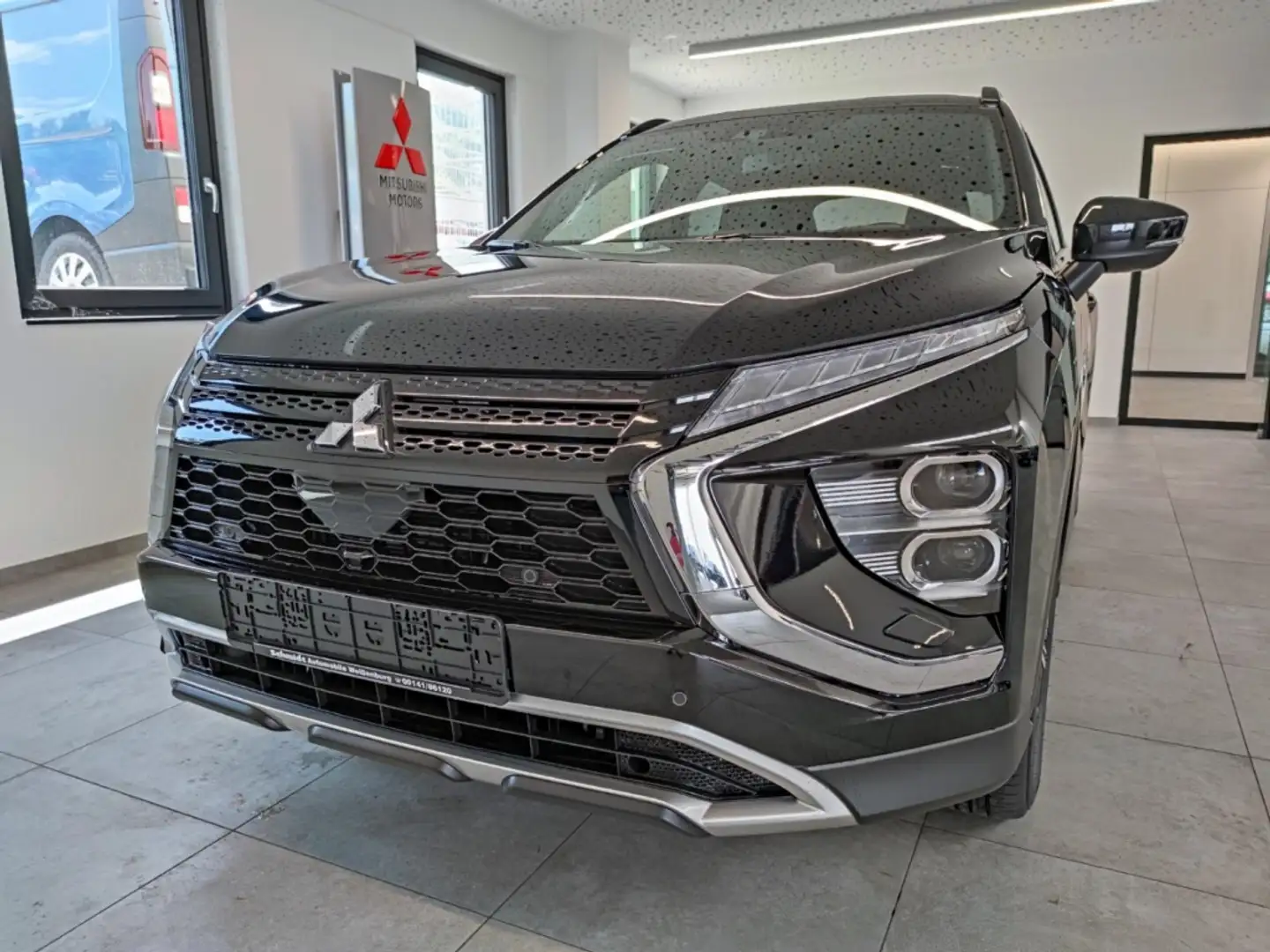 Mitsubishi Eclipse Cross Plug-In Hybrid 4WD Select NAVI KAM Noir - 2