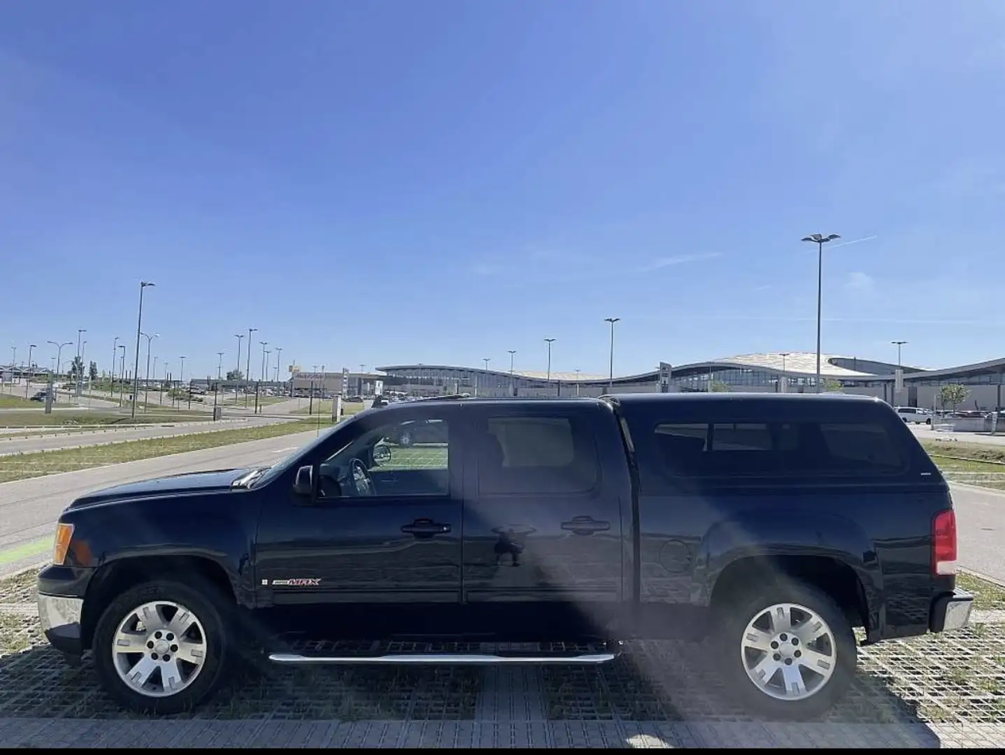 GMC Sierra SLT Blau - 2