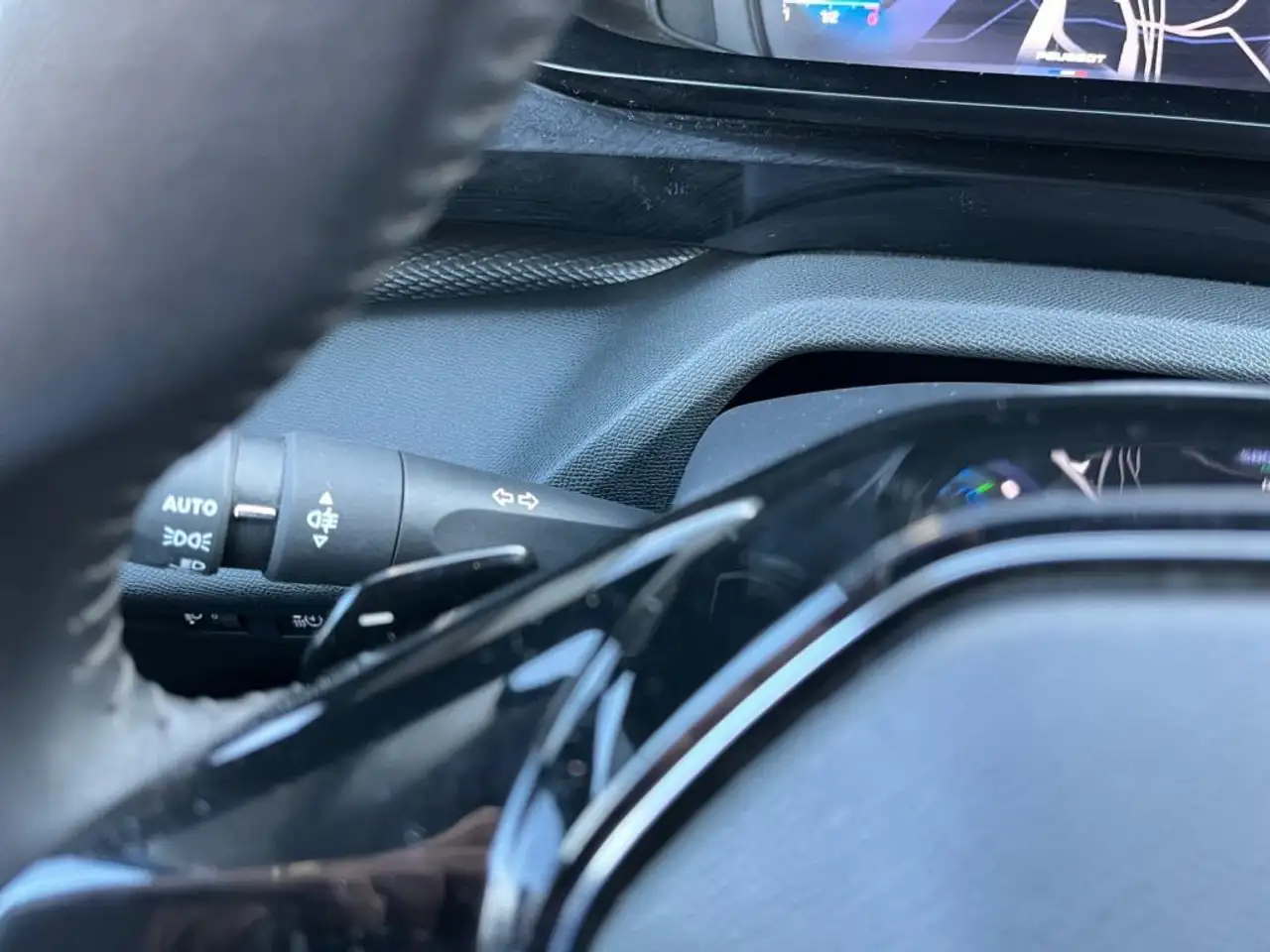 Peugeot 308 308 — photo 24