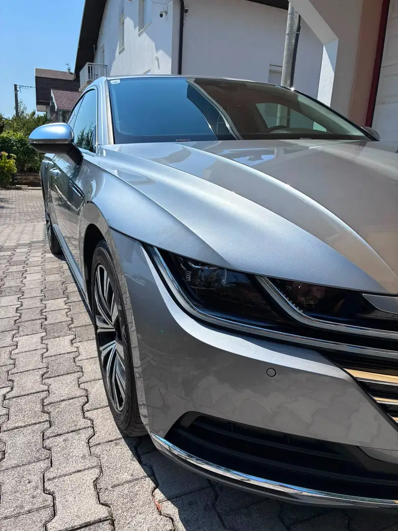 Volkswagen Arteon Arteon 2,0 TDI SCR 4Motion Highline DSG Highline Silber - 2