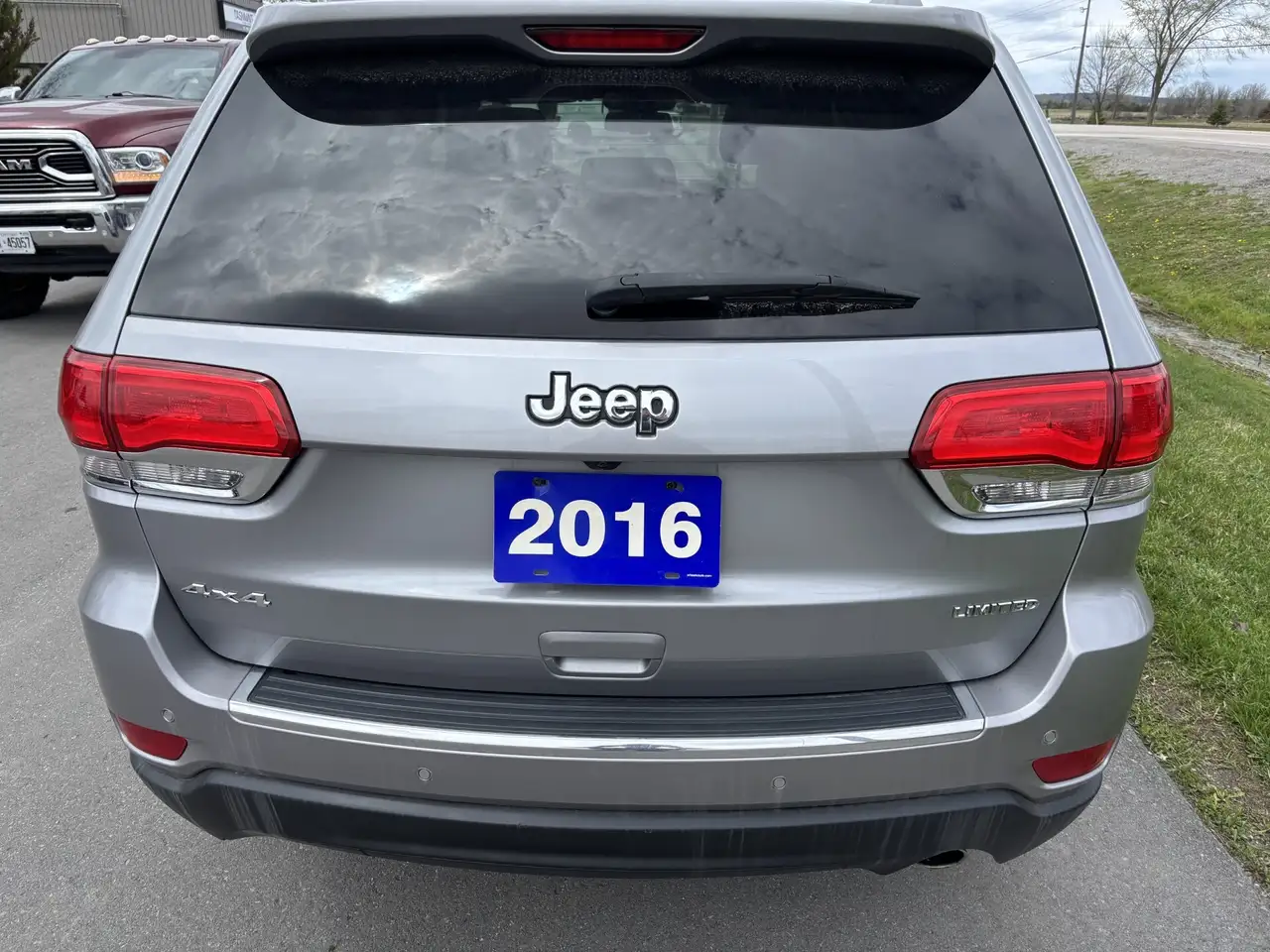 Jeep Grand Cherokee снимка Jeep Grand Cherokee