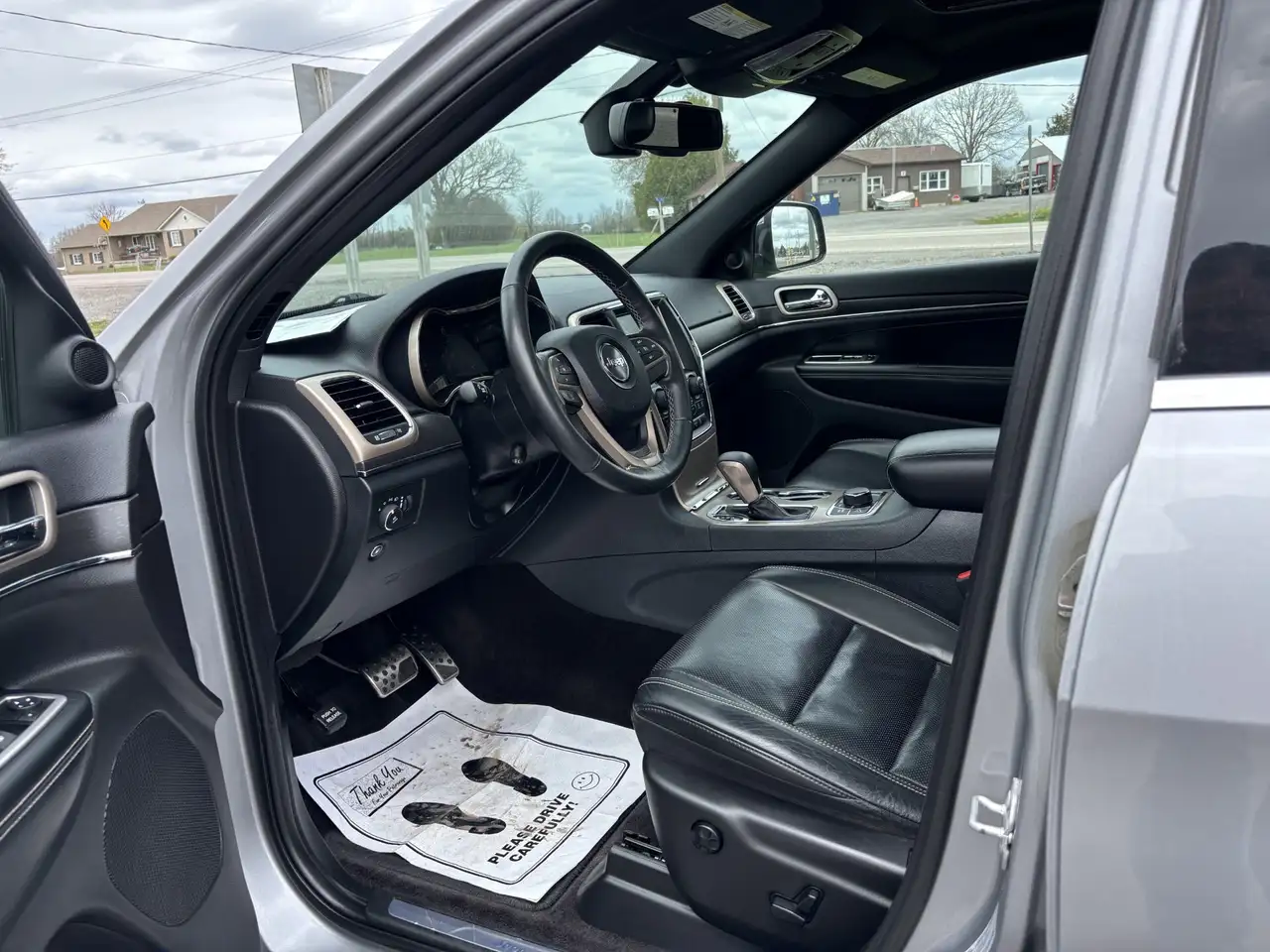 Jeep Grand Cherokee снимка Jeep Grand Cherokee