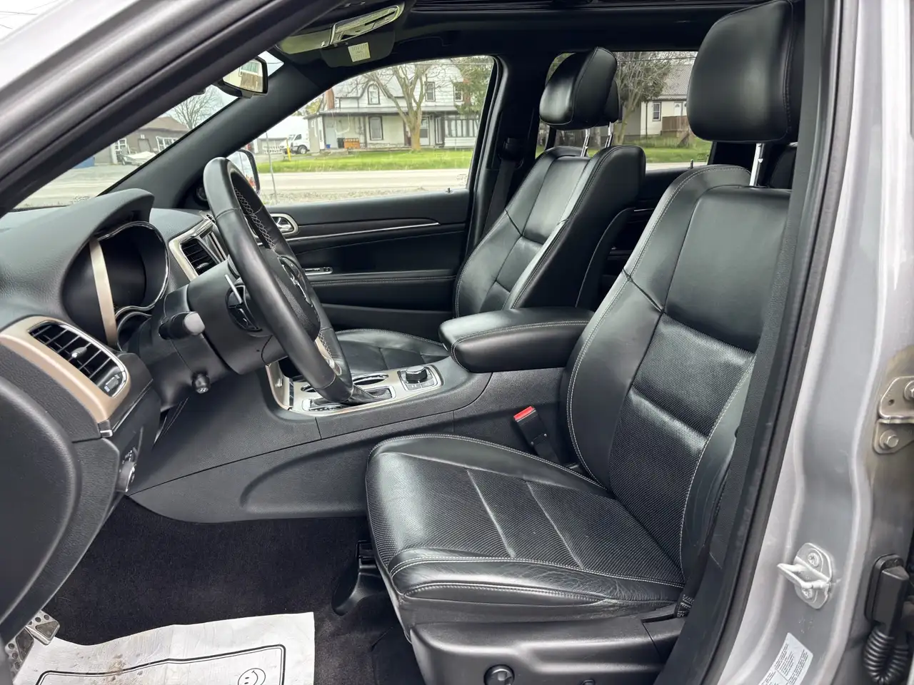 Jeep Grand Cherokee снимка Jeep Grand Cherokee