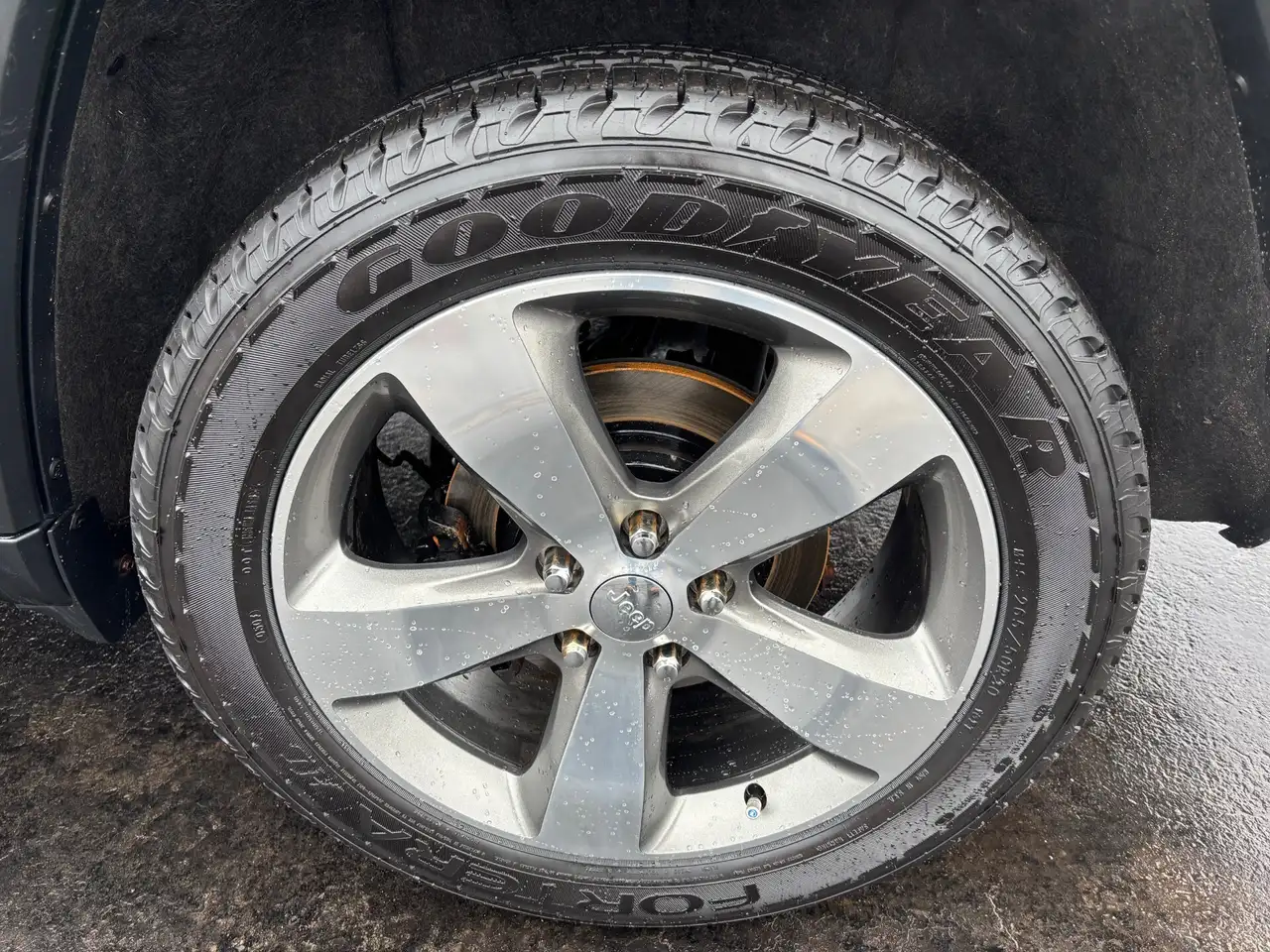 Jeep Grand Cherokee снимка Jeep Grand Cherokee
