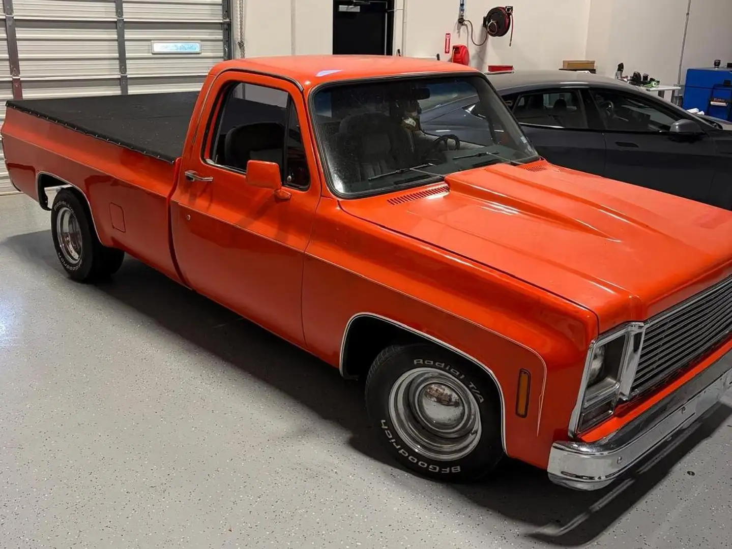 Chevrolet Silverado C10, 454ci V8 Big-Block, Cooler Hot Rod! Orange - 1