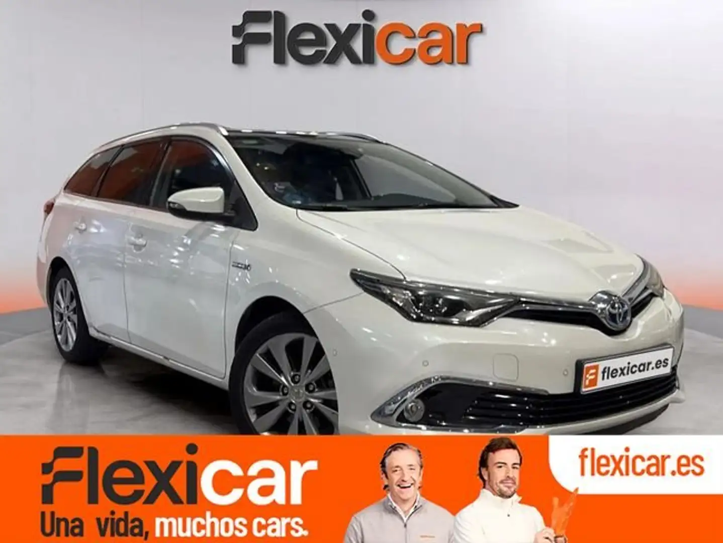 Toyota Auris Touring Sports hybrid 140H Active Blanco - 1
