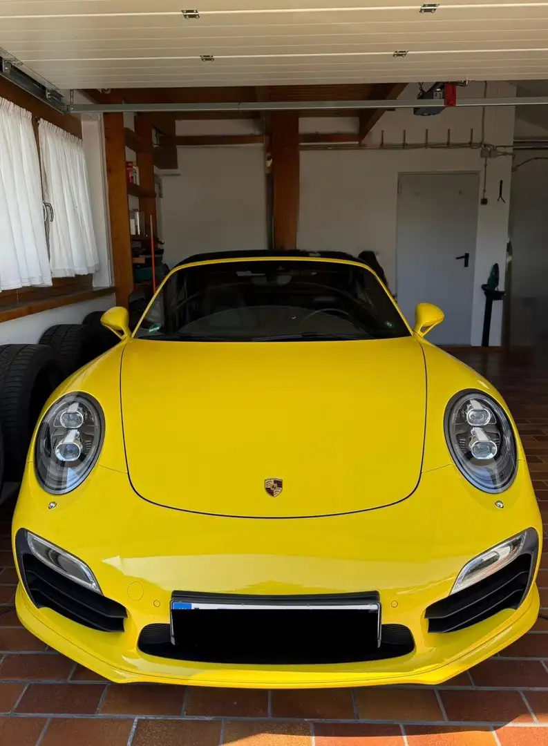 Porsche 991 911 Turbo S Cabriolet Jaune - 1
