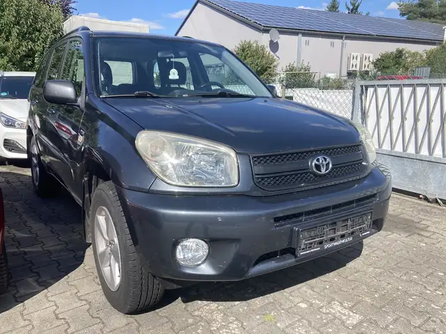 2005 Toyota Rav4 in Grey for sale