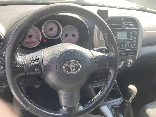 Toyota Rav4 view 7