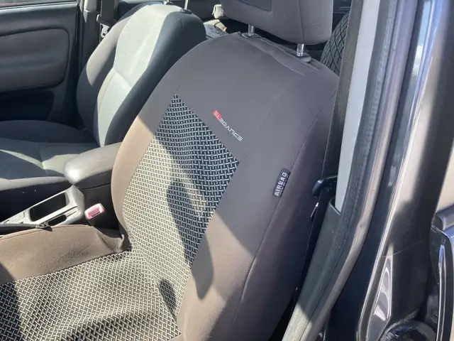 Toyota Rav4 view 14