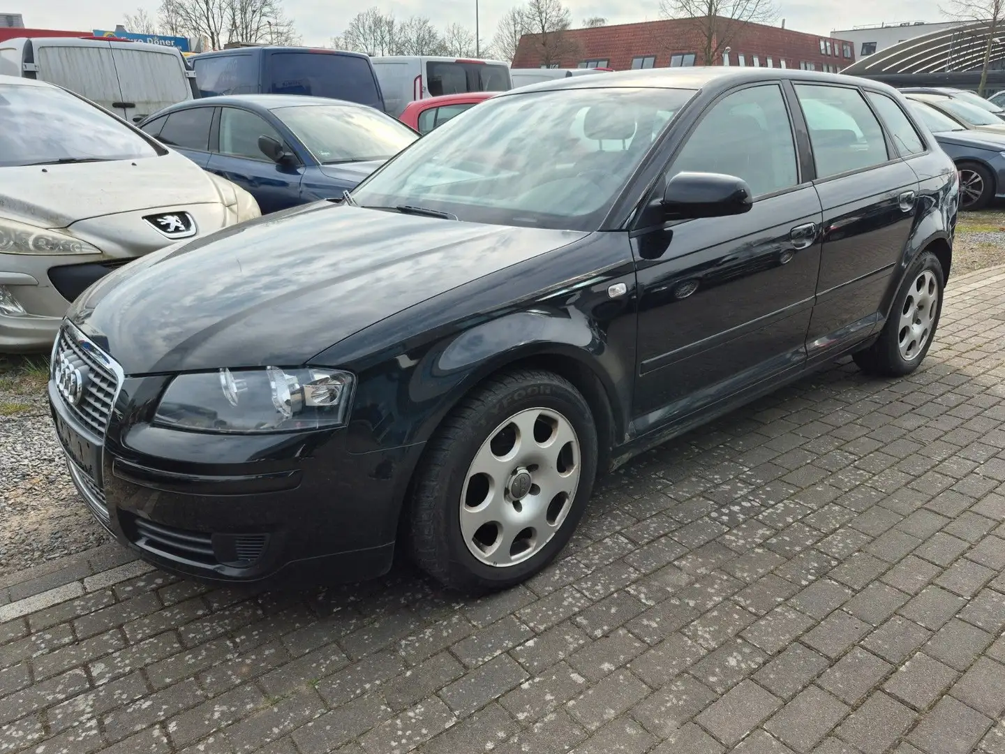 Audi A3 Sportback 1.9 TDI Ambiente Noir - 2