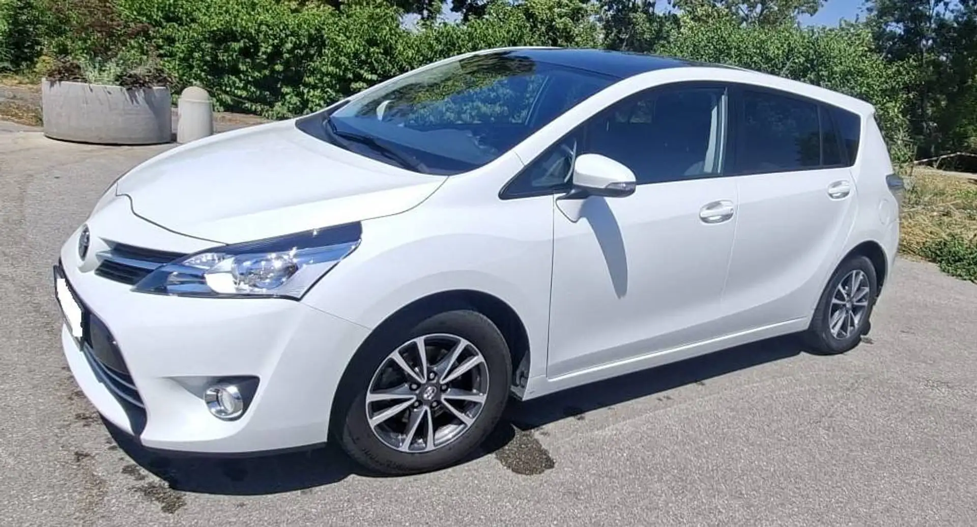 Toyota Verso Verso 1,8 Valvematic Active MDS Aut. Active Weiß - 1