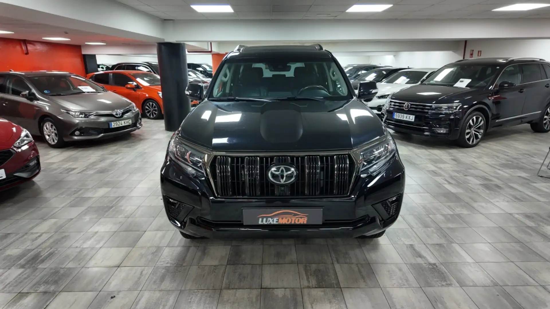 Toyota Land Cruiser D-4D Limited Aut. Negro - 2