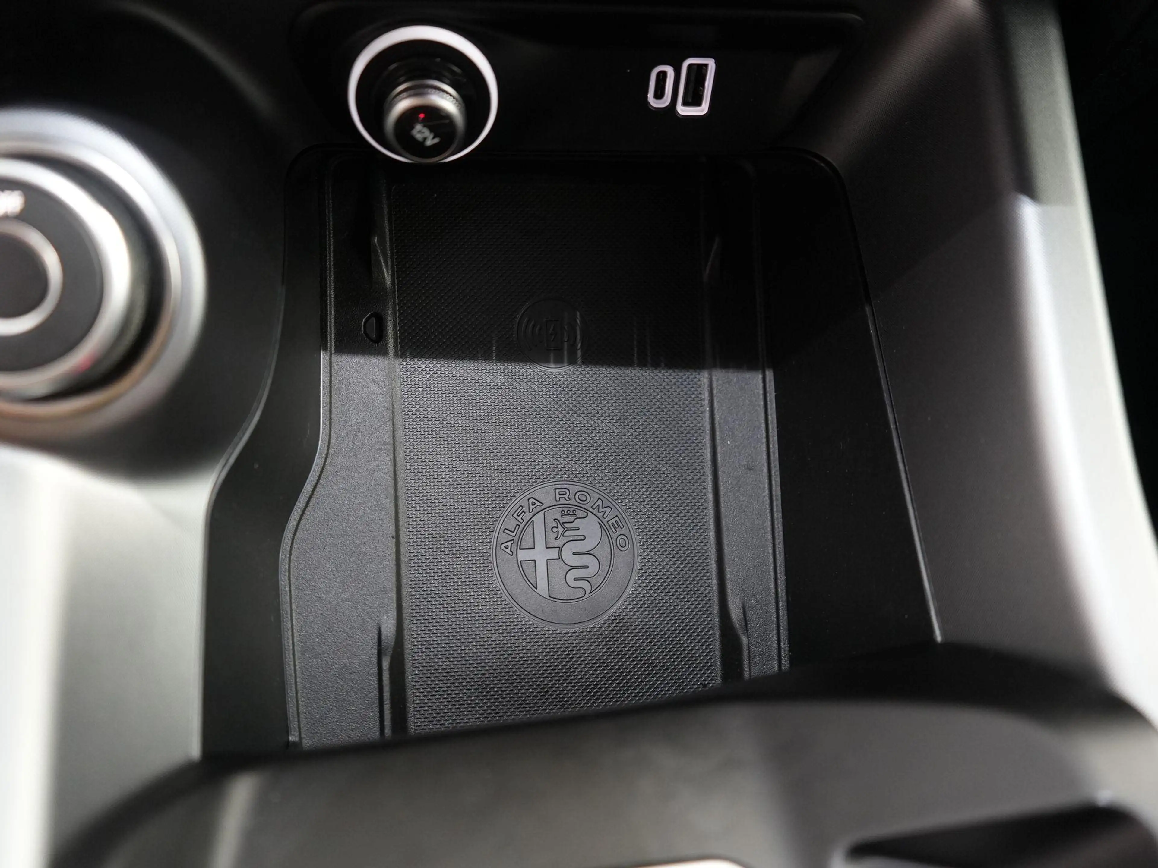 Alfa Romeo Tonale 1.5T Hybrid Edizione Speciale 20inch | Carplay | C — photo 26