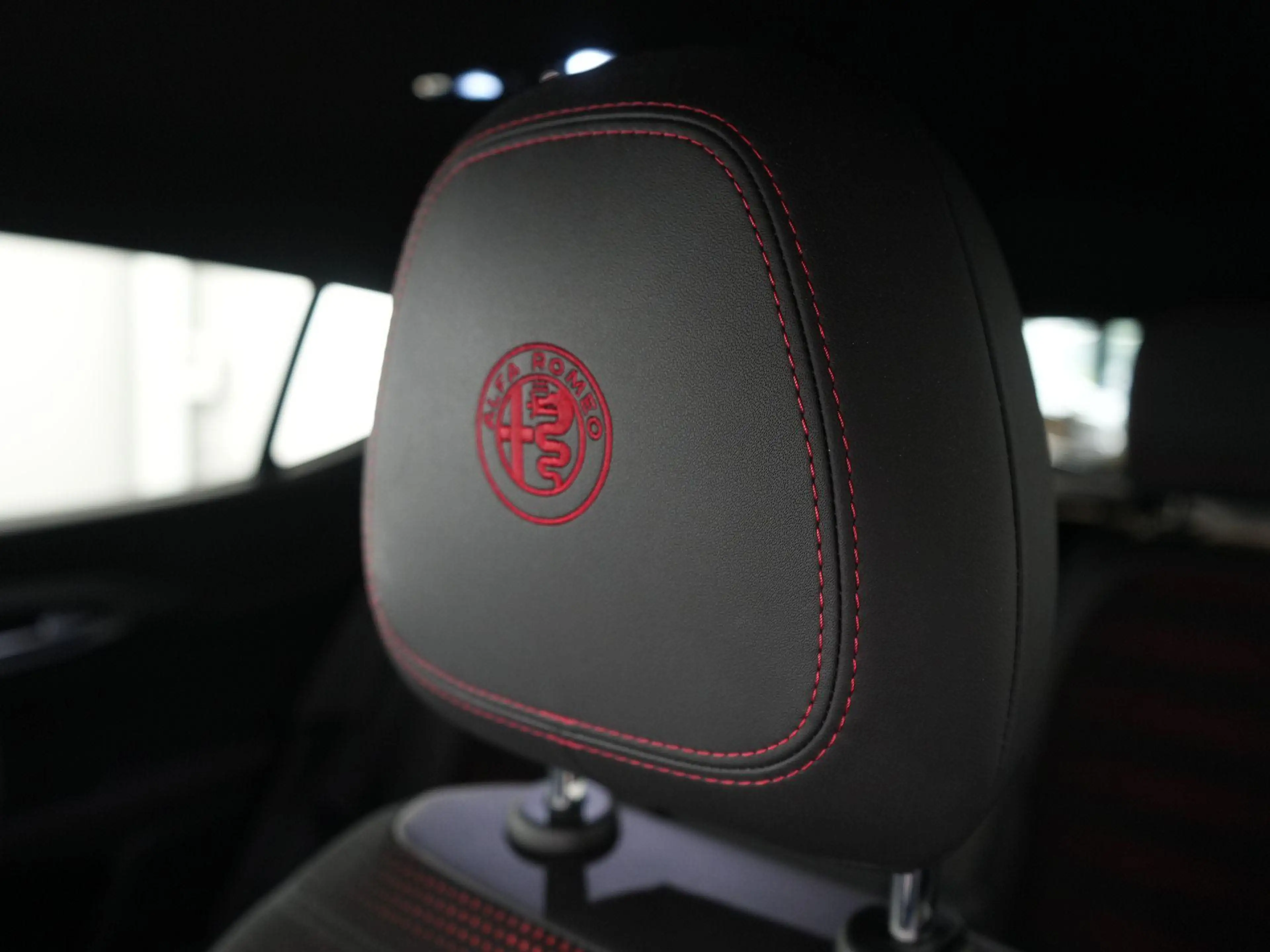 Alfa Romeo Tonale 1.5T Hybrid Edizione Speciale 20inch | Carplay | C — photo 27
