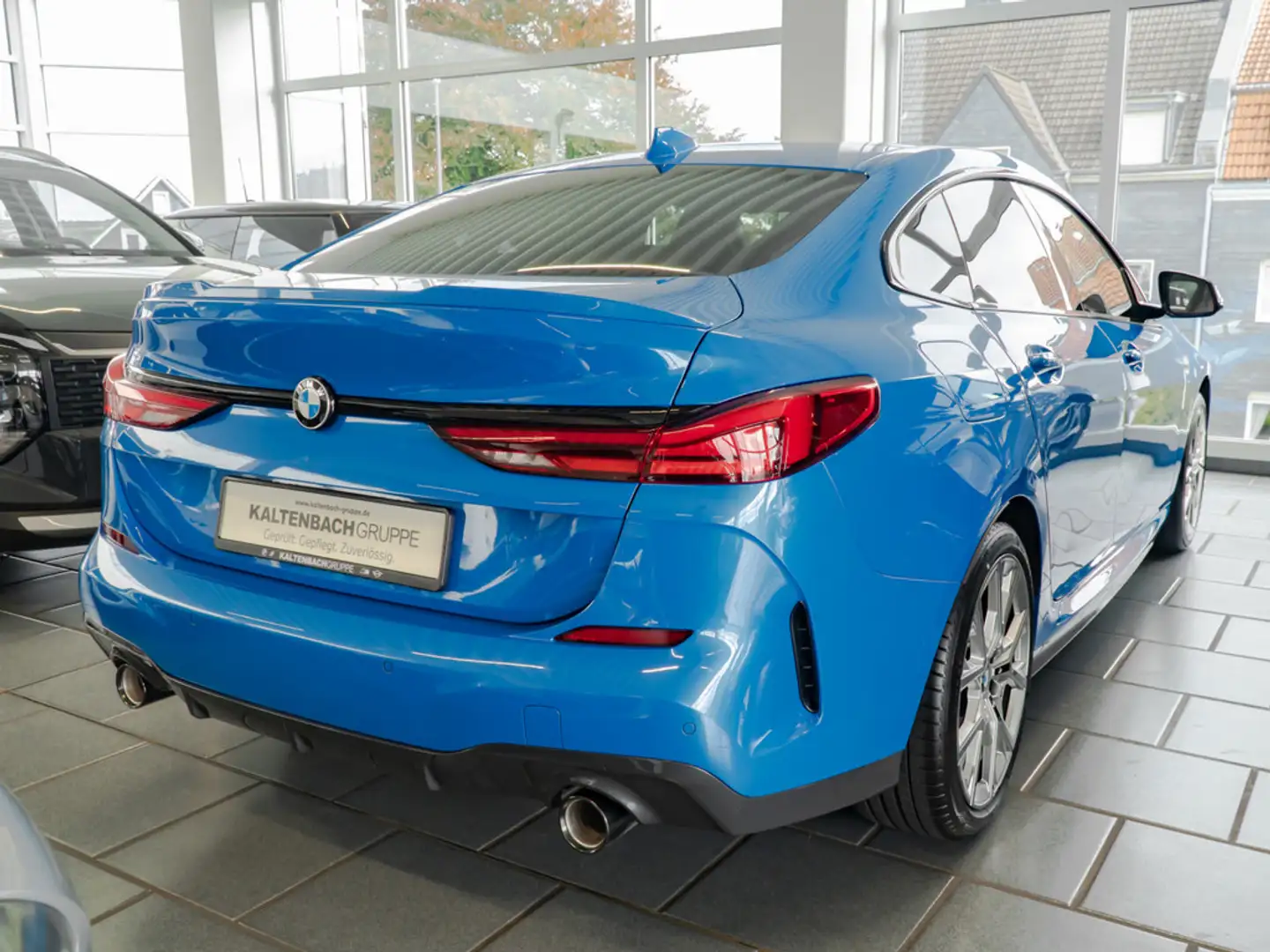 BMW 220 i Gran Coupe xDrive M-Sport Pro AHK LED Blau - 2