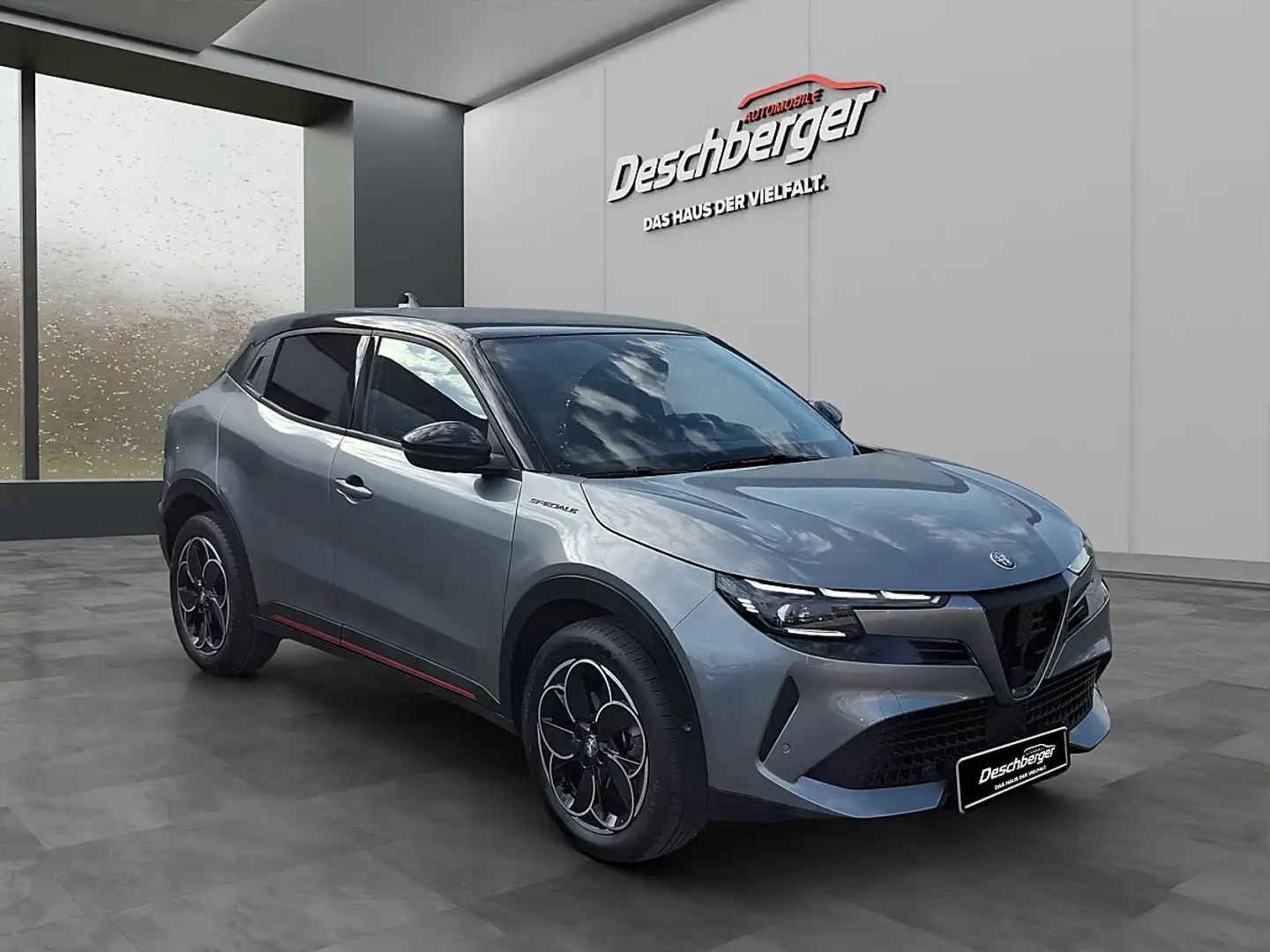 Alfa Romeo Junior Ibrida Speciale 1.2 MHEV e-DCT6 Grau - 2