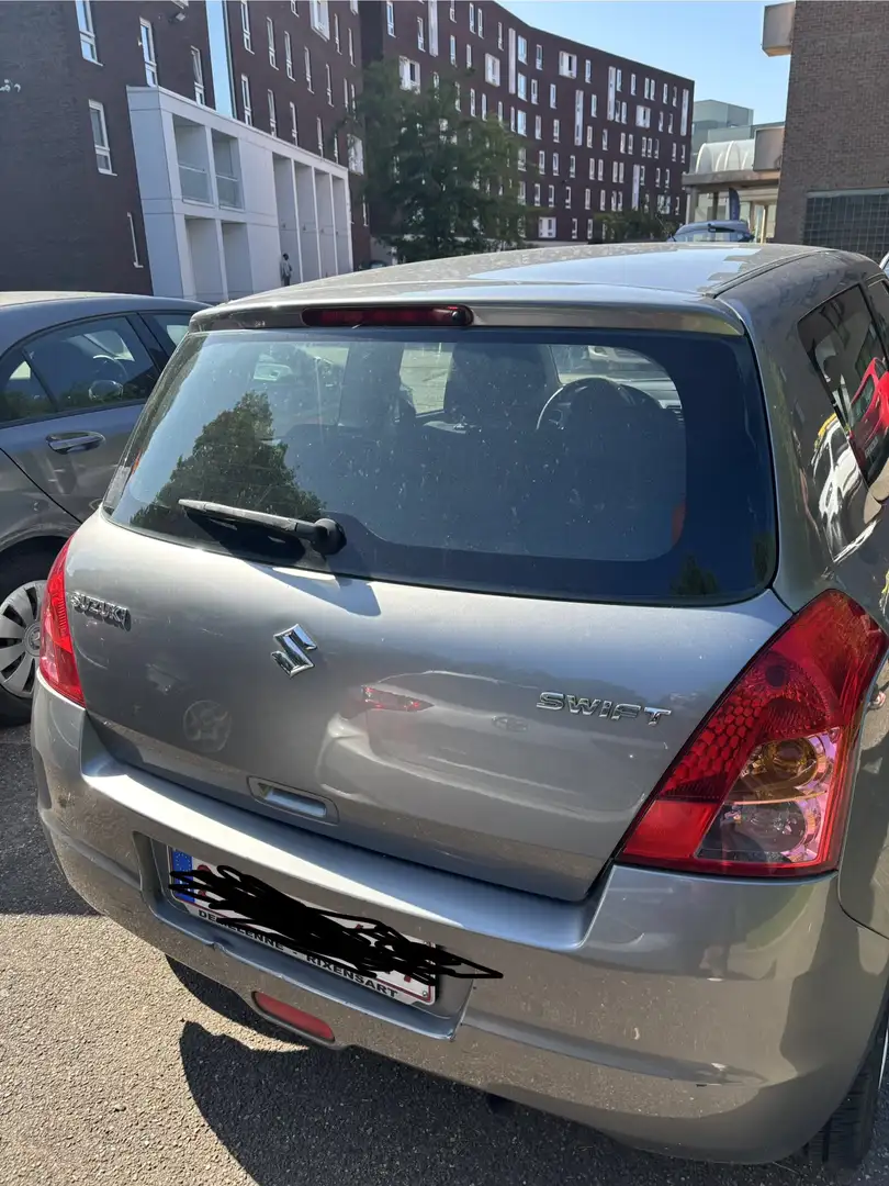 Suzuki Swift 1.3 GS - 2