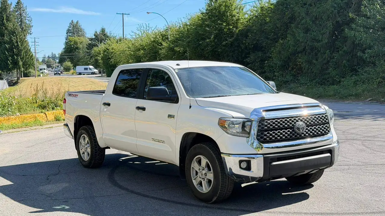 Toyota Tundra снимка Toyota Tundra