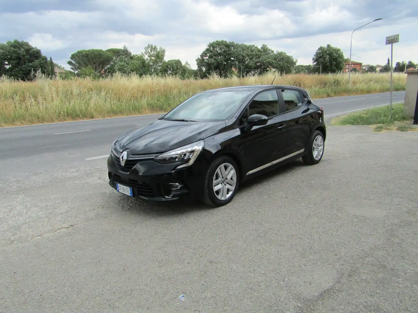 Renault Clio Hybrid E-Tech 140 CV 5 porte E-Tech Nero - 2