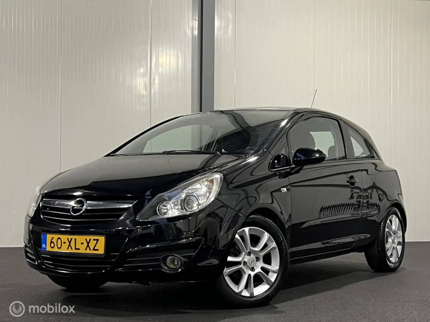 Opel Corsa 1.4-16V Sport Negro - 1