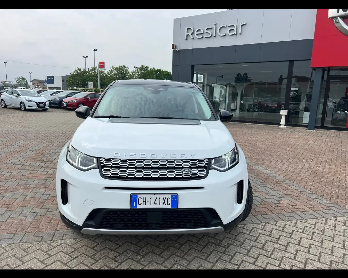 Land Rover Discovery Sport 2.0 D TD4 MHEV R-Dynamic S Weiß - 2