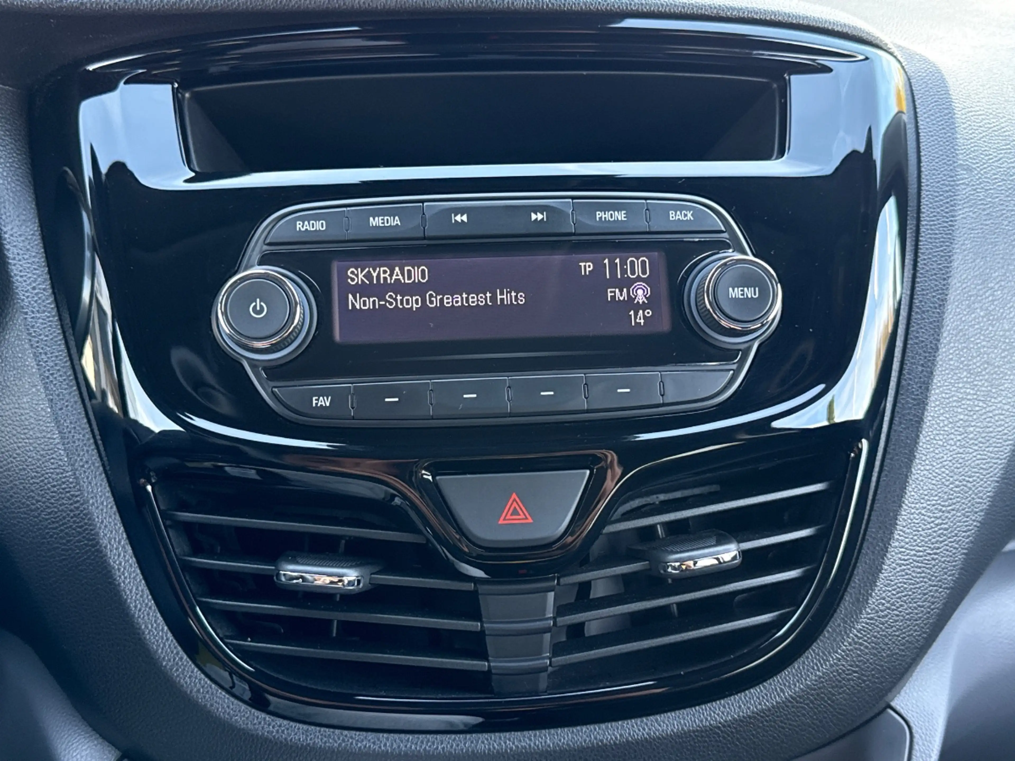 Opel Karl 1.0 ecoFLEX Cosmo — photo 10