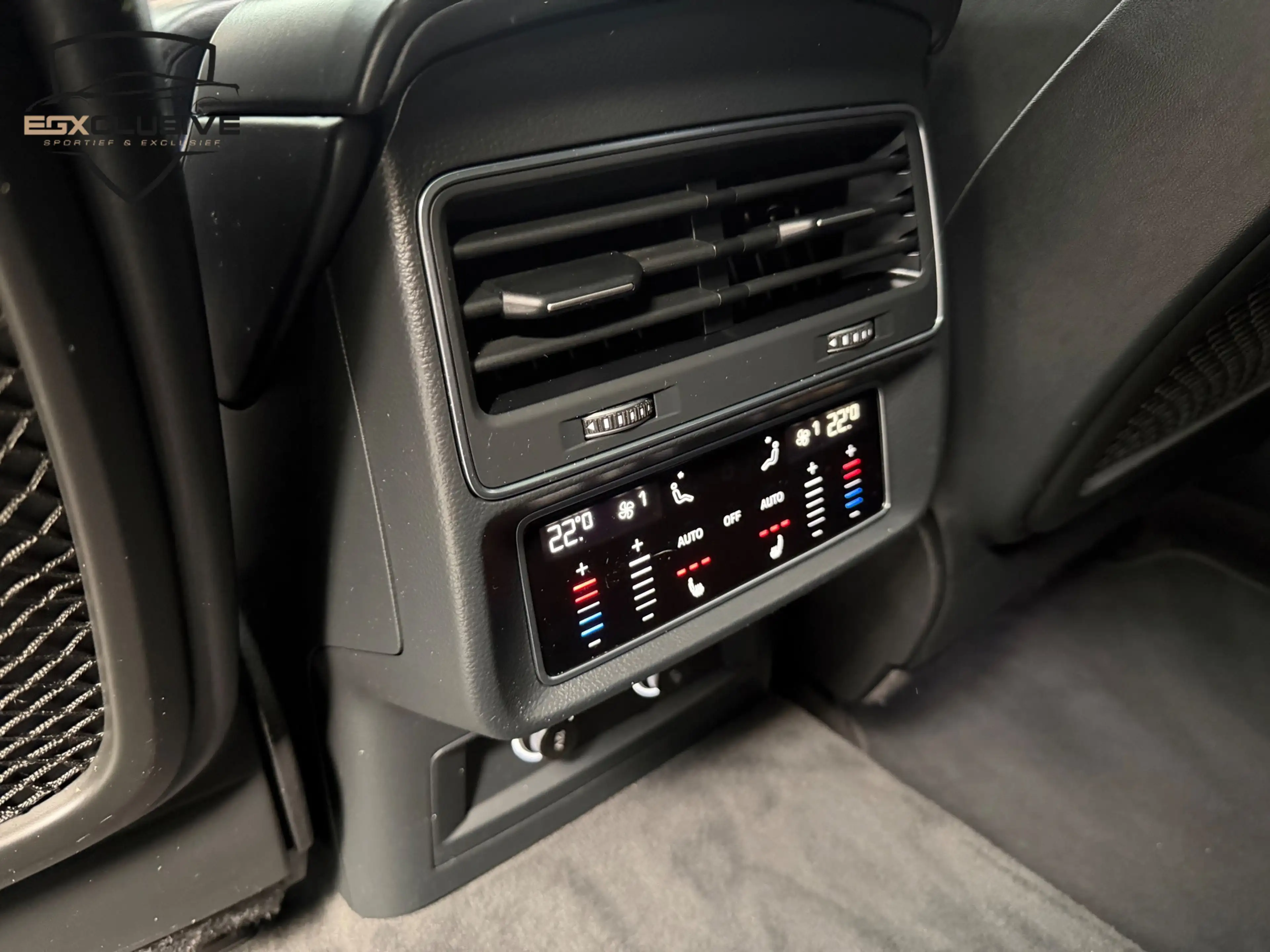 Audi SQ8 4.0 TDI Quattro Ceramic/Pano/B&O3D/HUD/4WSturing — photo 45