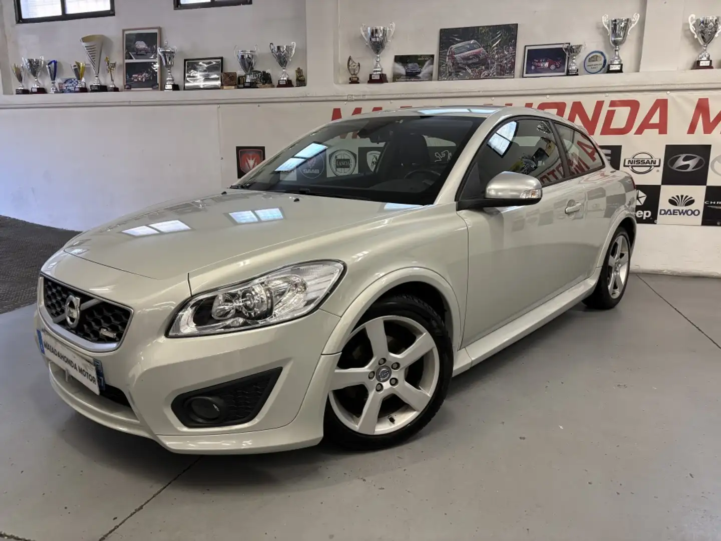 Volvo C30 1.6D DRIVe Momentum 115 Gris - 1