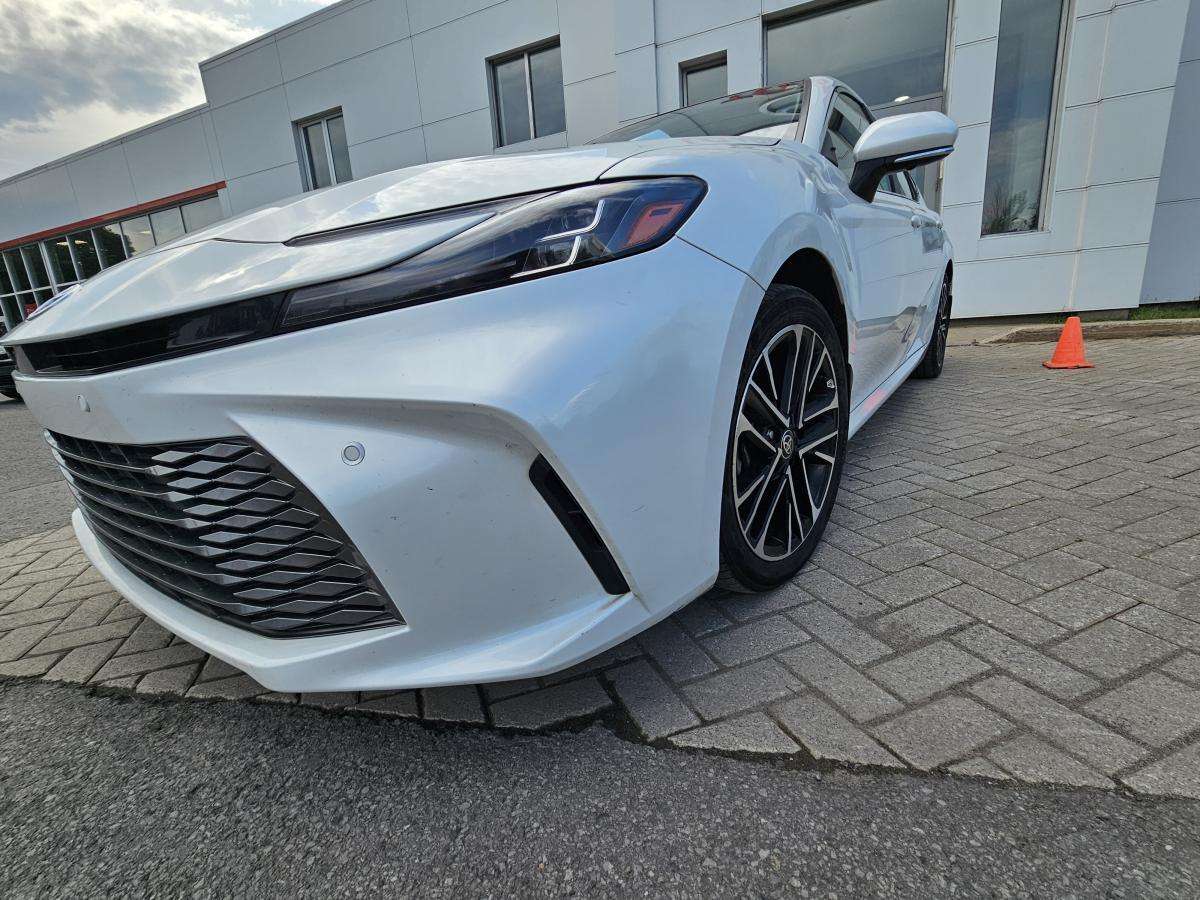 2025 Toyota Camry XLE CVT TI