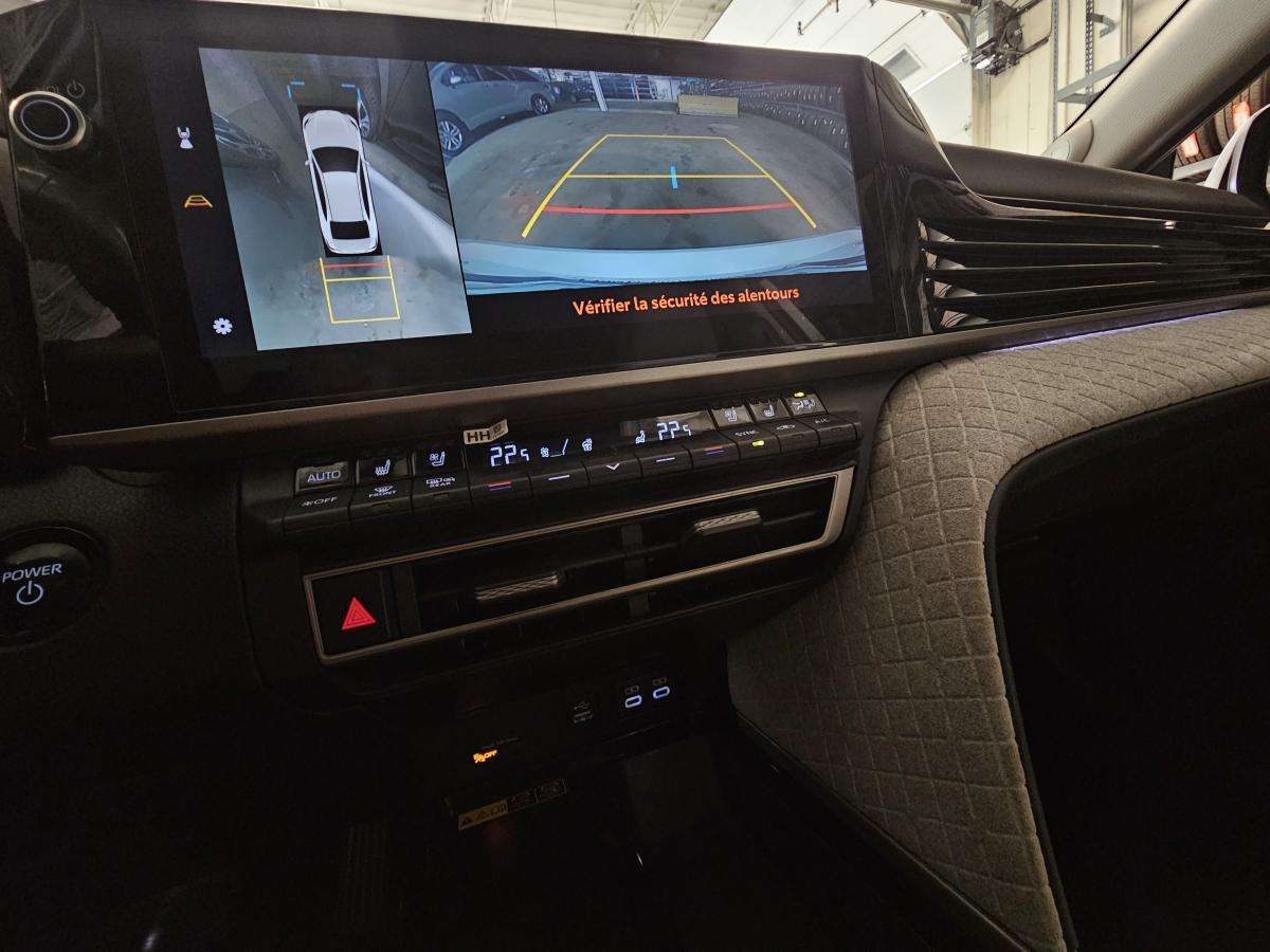 2025 Toyota Camry XLE CVT TI — снимка 1