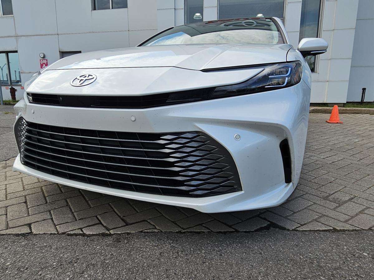 2025 Toyota Camry XLE CVT TI — снимка 1