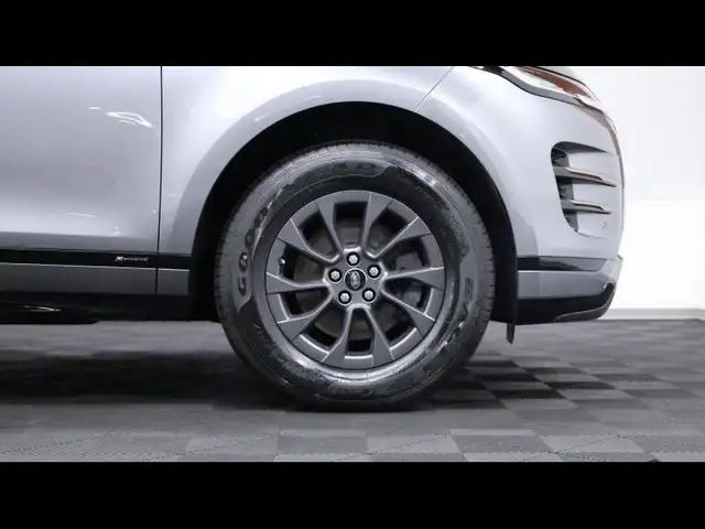 Land Rover Range Rover Evoque view 11