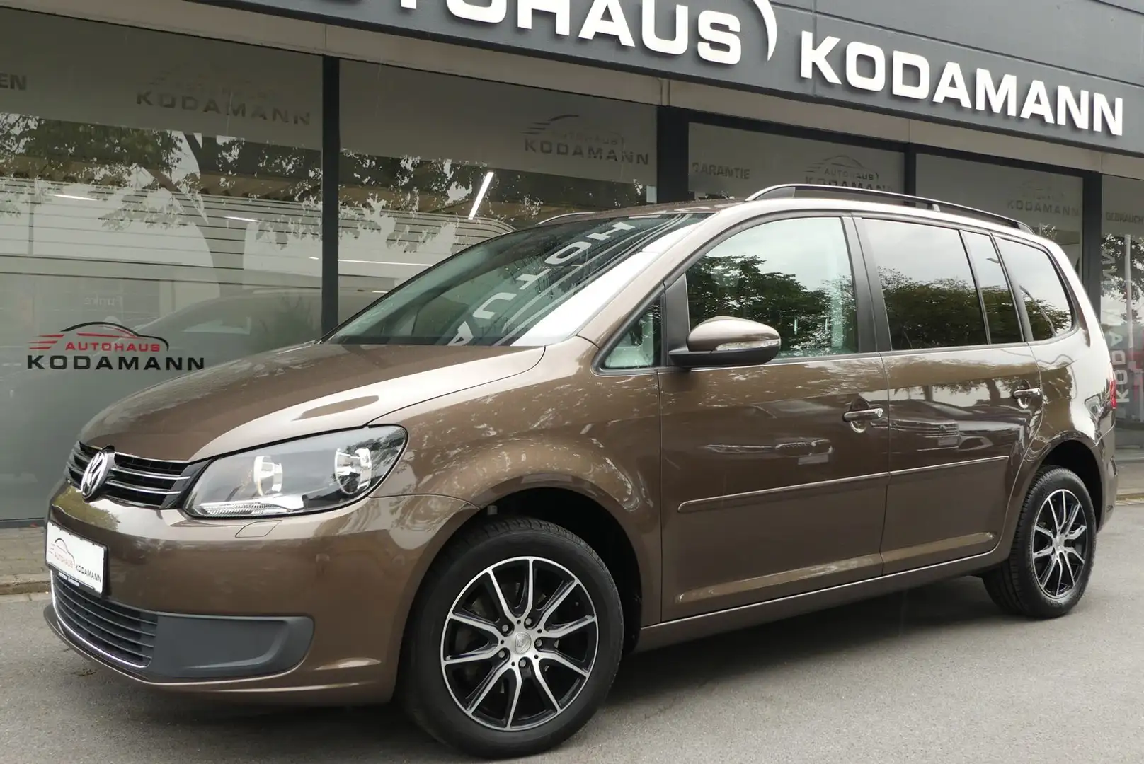 Volkswagen Touran Comfortline*Tempomat*SHZ*Klimaaut*7Sitzer Bruin - 1