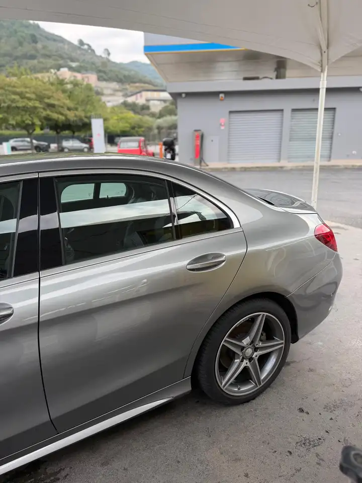 Mercedes-Benz C 220