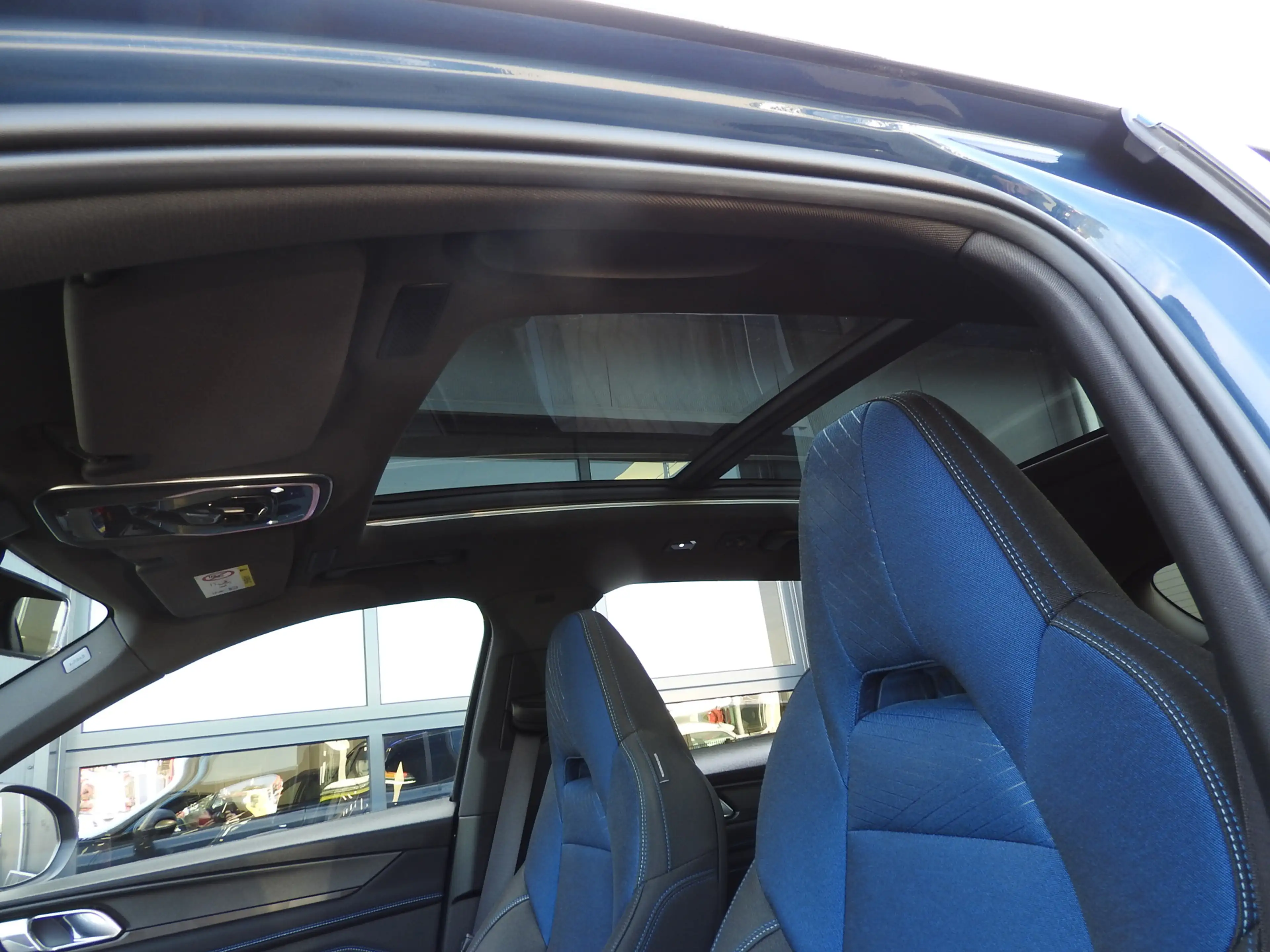 Lynk & Co 01 1.5 PHEV, Panoramadak, 360 Camera, Stuurverw, Zwar — photo 13