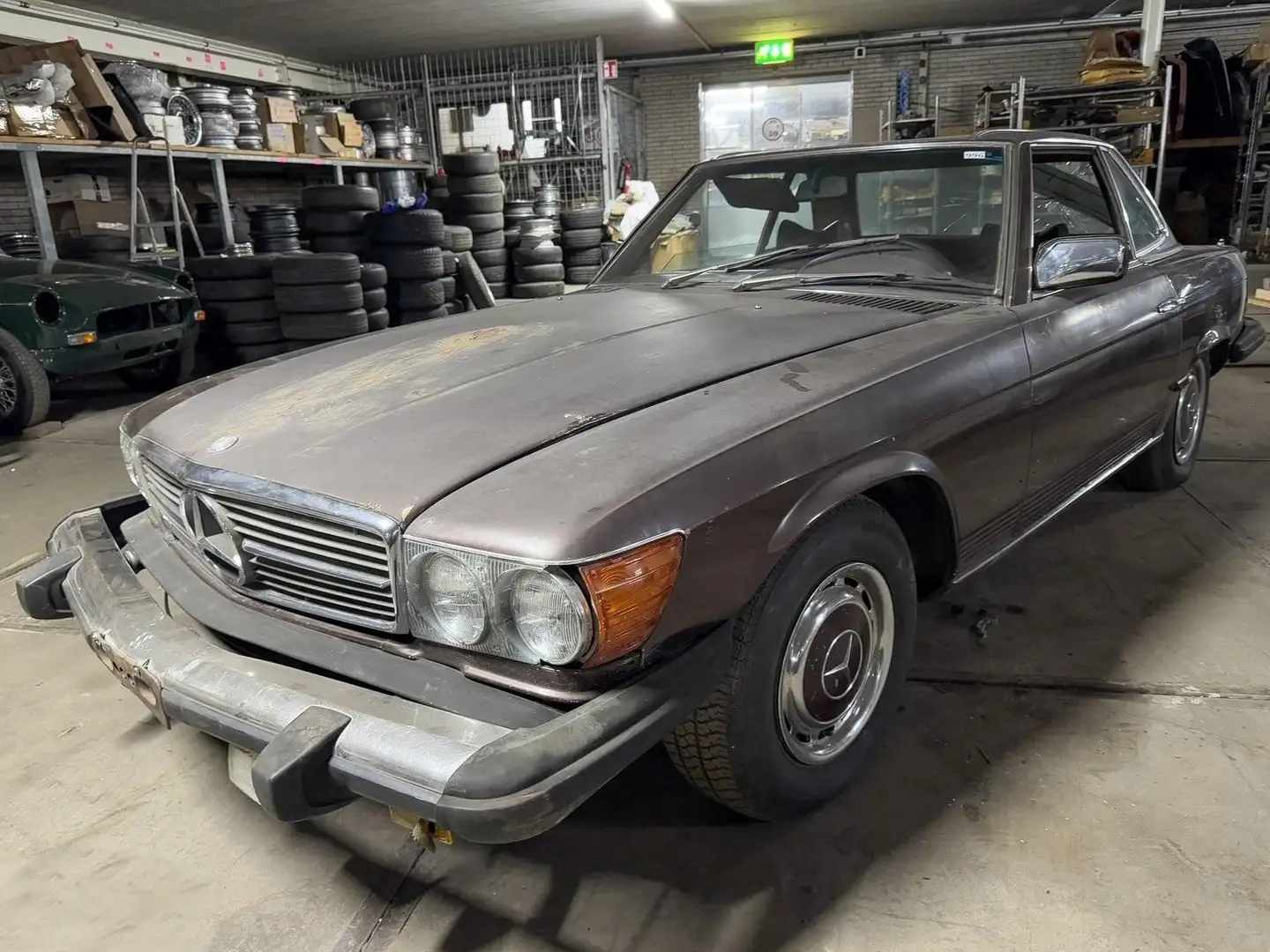 Mercedes-Benz SL 450 W107 roadster Bruin - 2