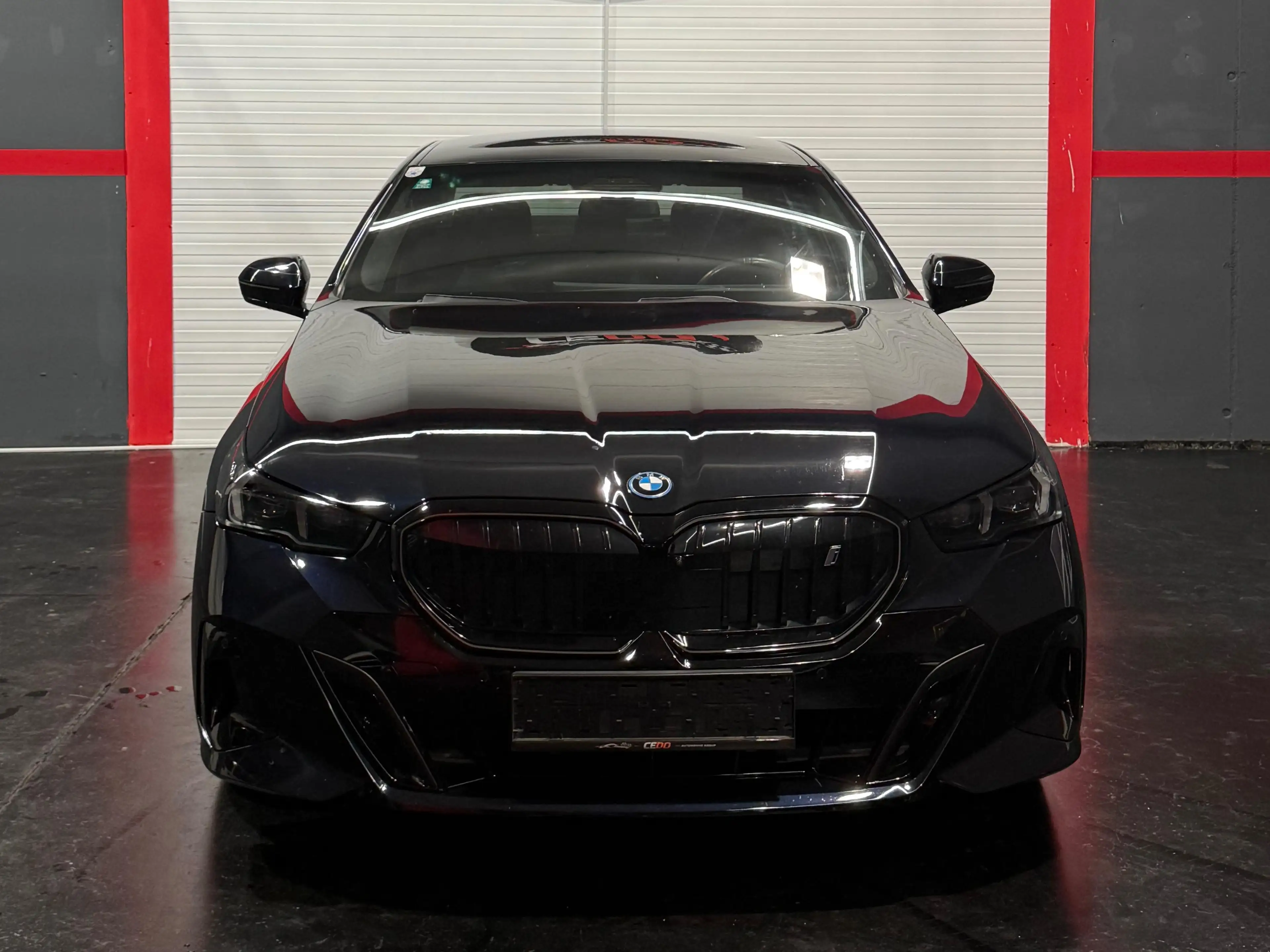 BMW i5 40 xDrive M Sport — photo 6