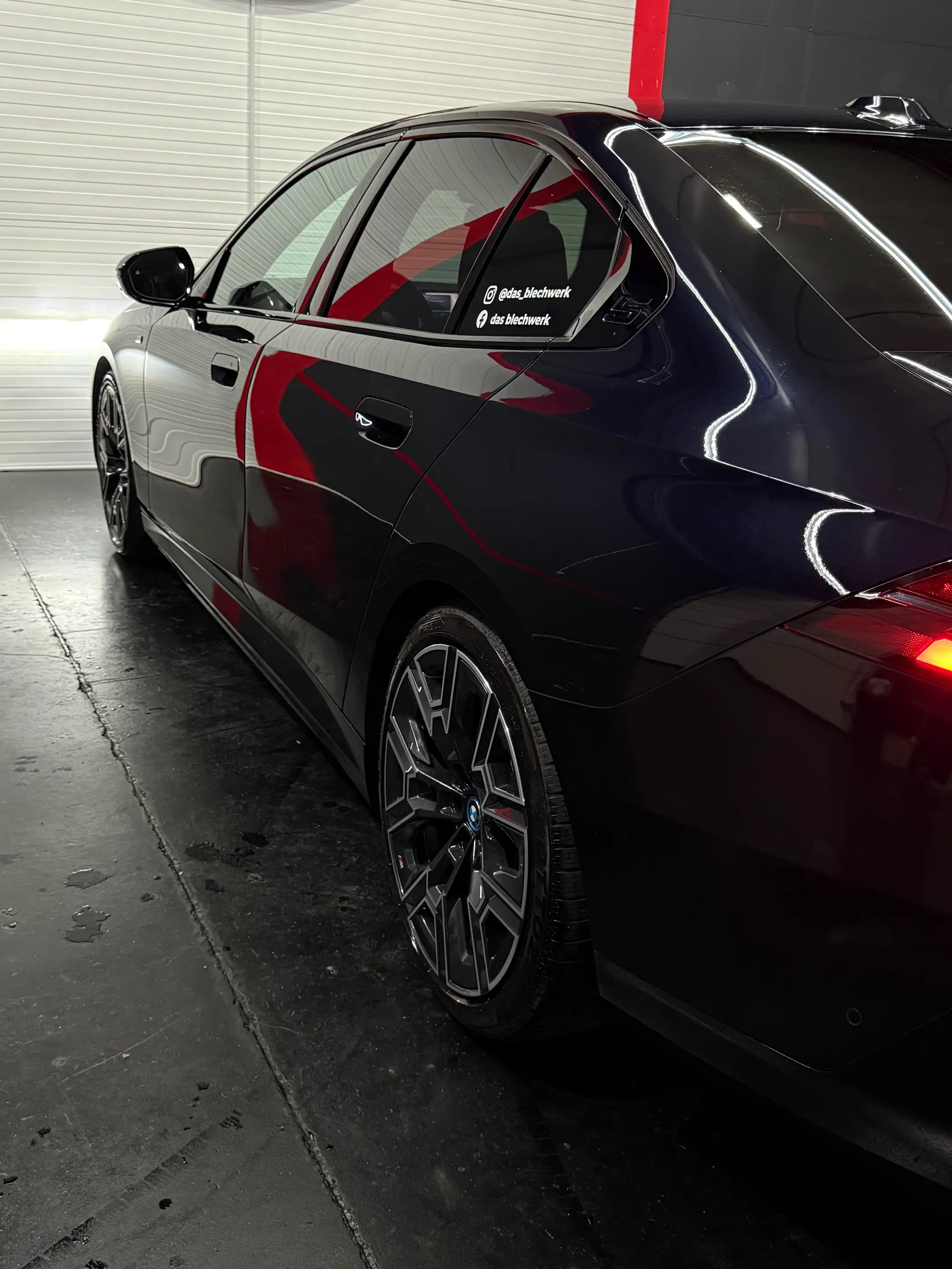 BMW i5 40 xDrive M Sport — photo 8