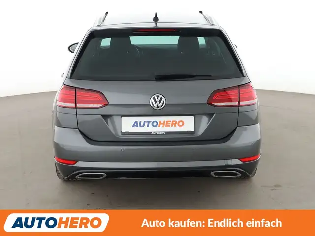 Volkswagen Golf view 5