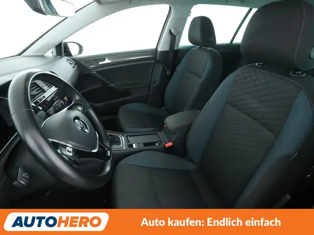 Volkswagen Golf view 10