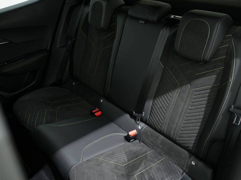 Peugeot 2008 1.2T GT 130PK EAT8 | Trekhaak | Alcantara | Camera — photo 5