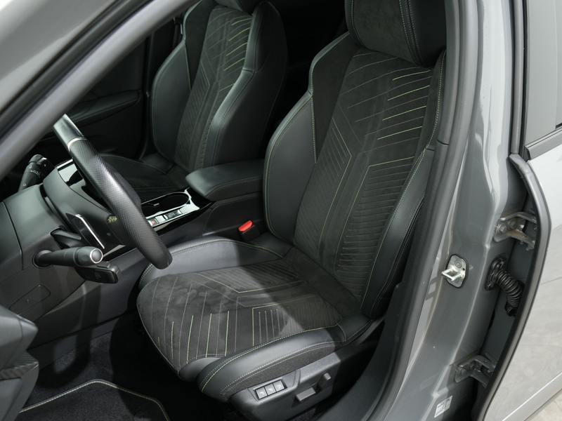 Peugeot 2008 1.2T GT 130PK EAT8 | Trekhaak | Alcantara | Camera — photo 4