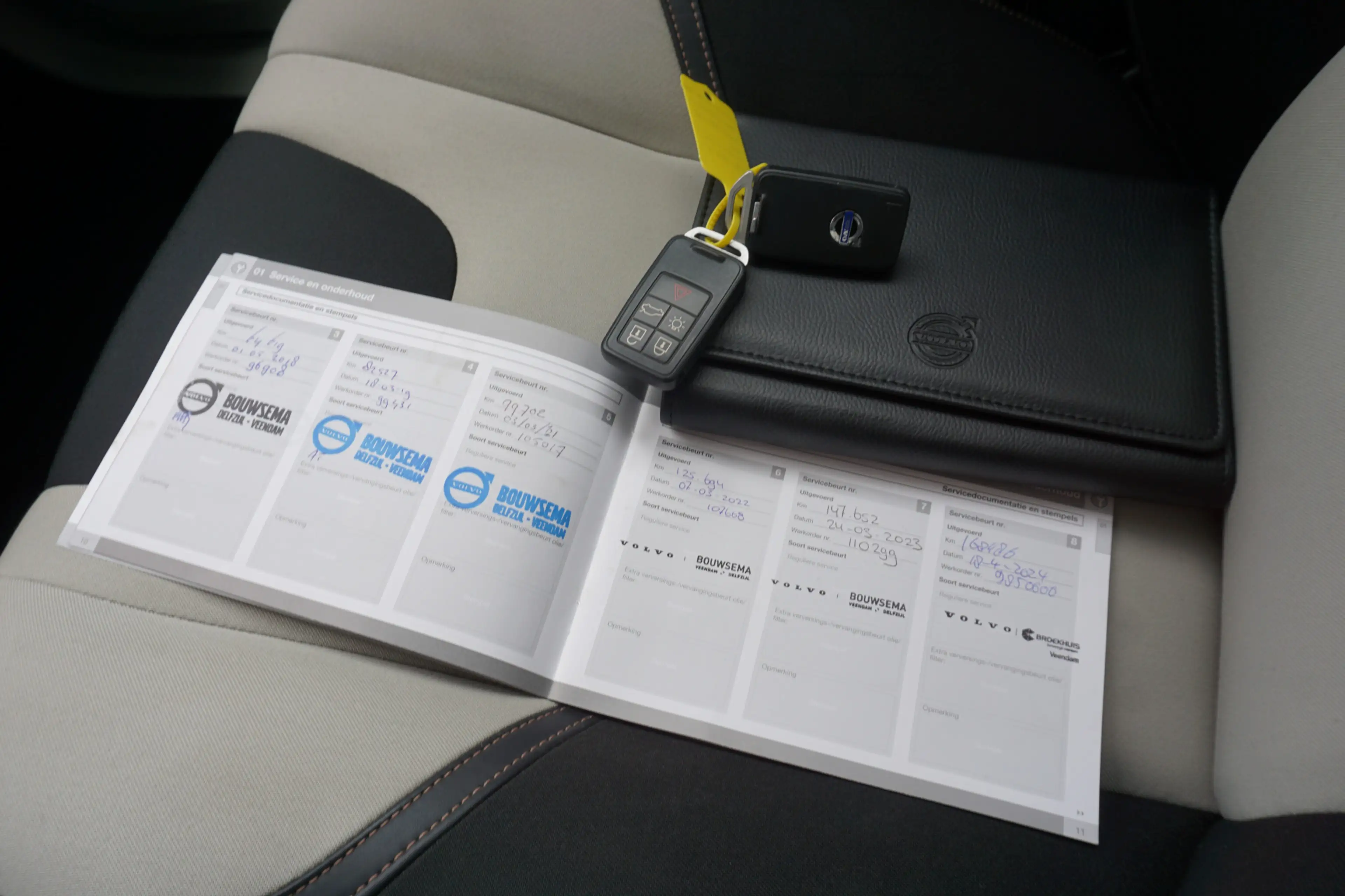 Volvo V40 Cross Country 2.0 T5 AWD Momentum 245 pk | Origineel NL | Cruise — photo 15