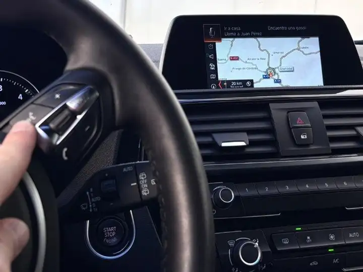 BMW Serie 1 116d (F40) 2019, foto 17