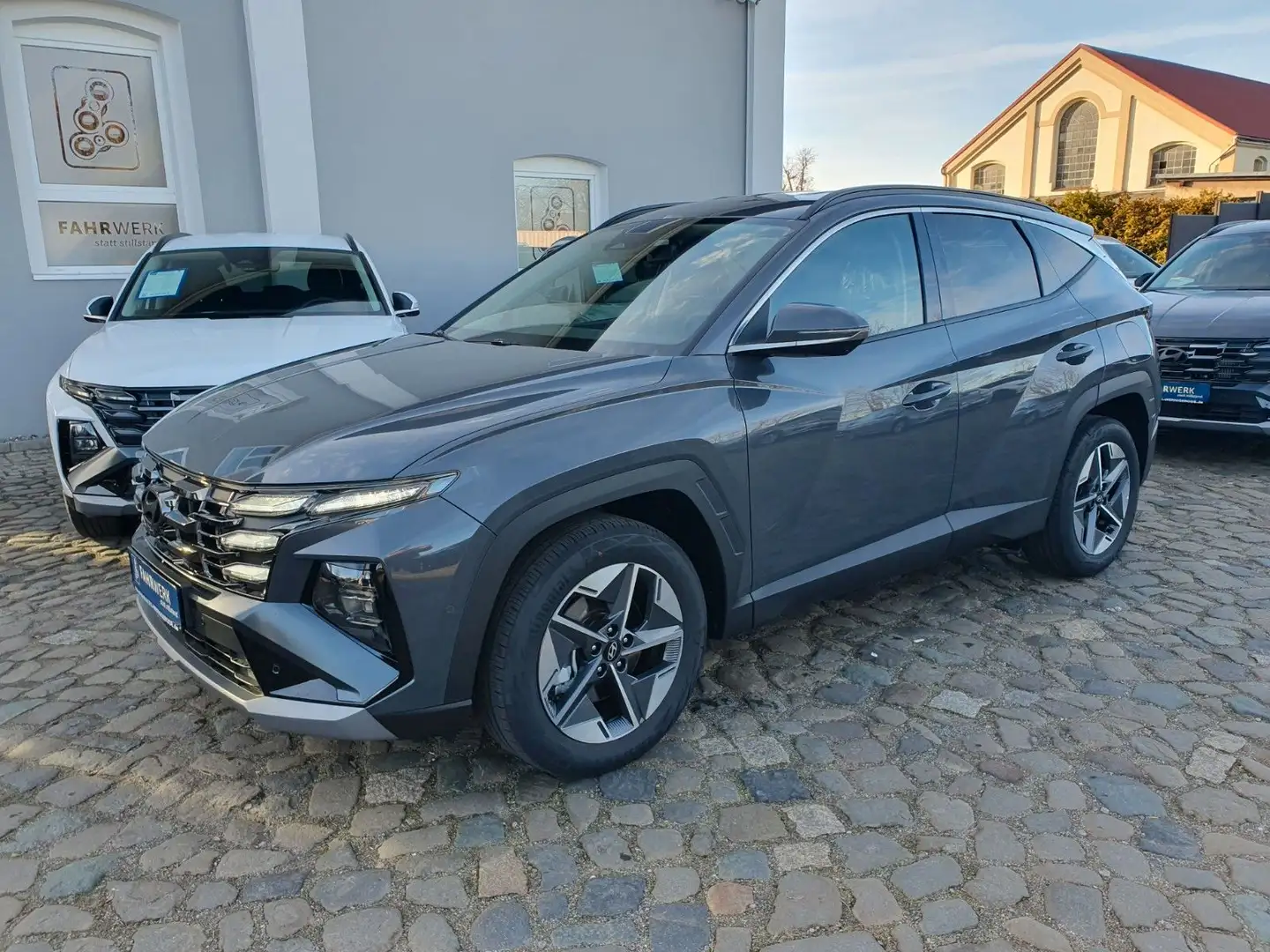 Hyundai TUCSON 1.6 T-GDi 48V-Mild DCT GO+  360°, Martix Grau - 2