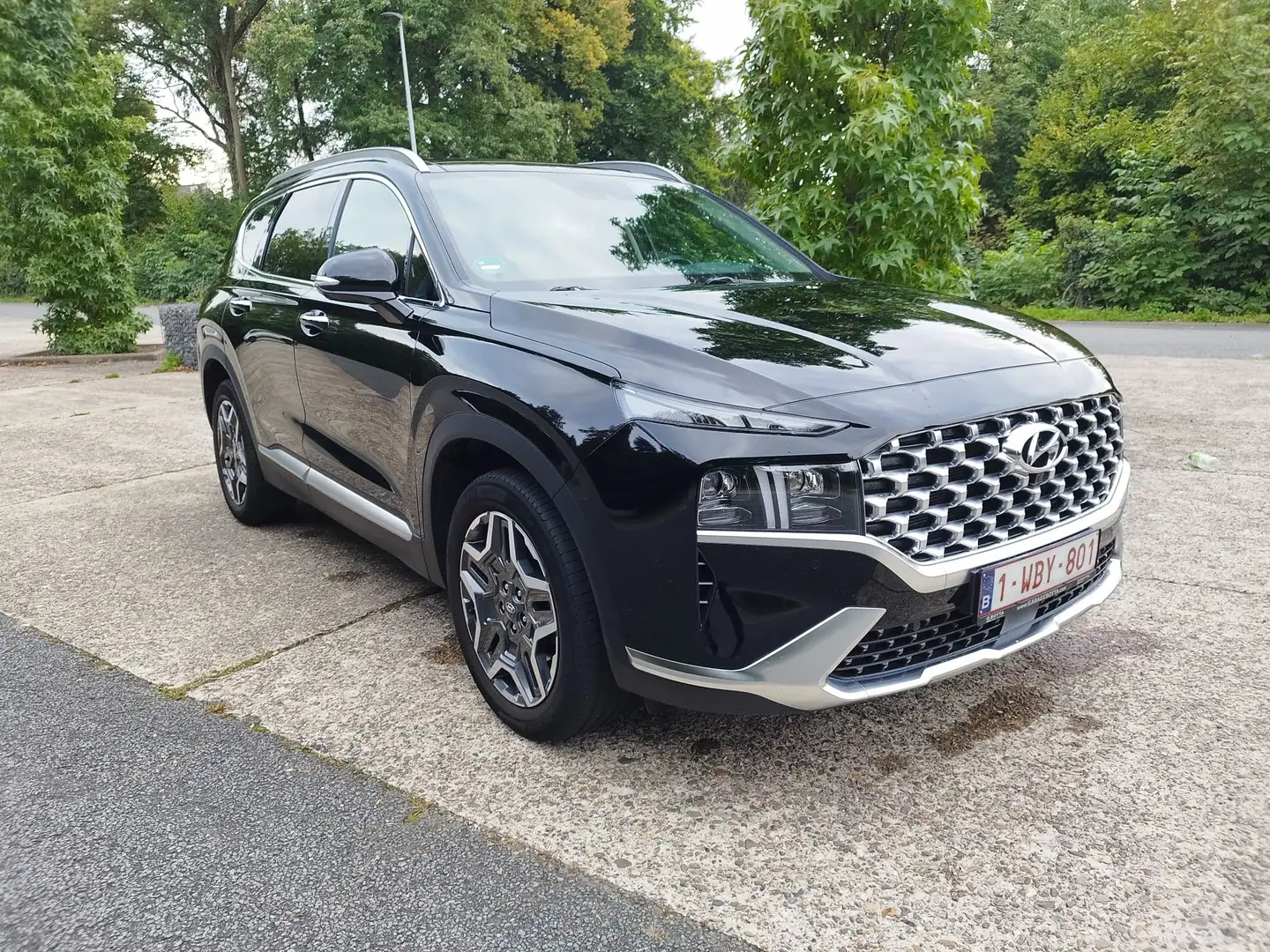 Hyundai SANTA FE Hyundai Santa Fe 1.6 T-GDI Hybrid 4WD Zwart - 2